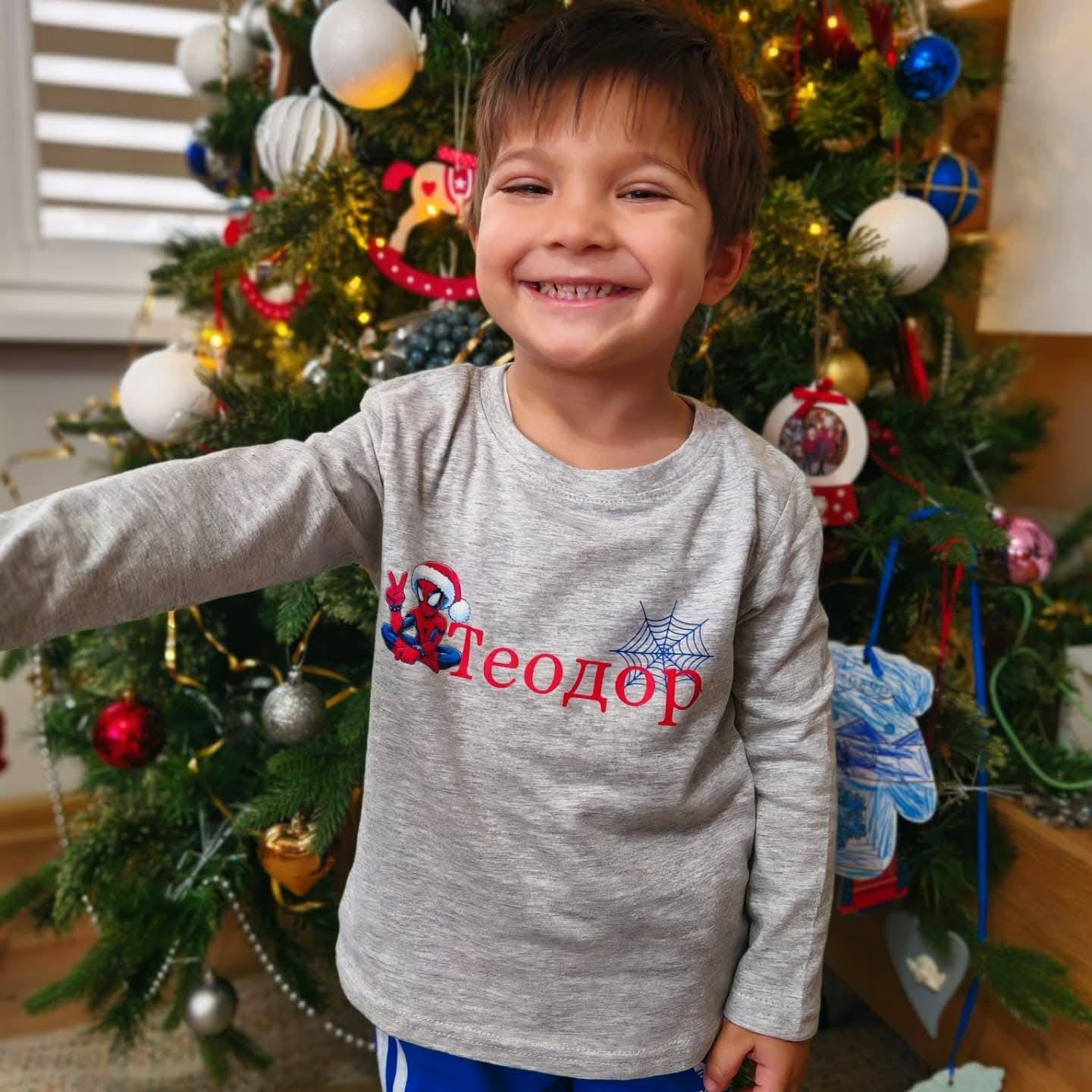 Тениска на "Коледата на Спайдърмен"